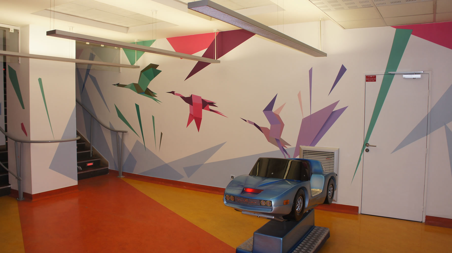 Fresque murale dans le hall de l’Hôpital Trousseau à Paris par Dave Baranes